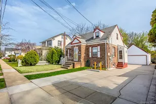 76 Davison Ave, Lynbrook, NY 11563 - Photo 2