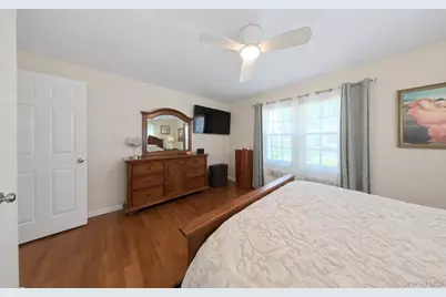 653 Odell Avenue, Yonkers, NY 10710 - Photo 38