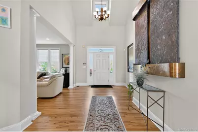 62 Pembroke Drive, Glen Cove, NY 11542 - Photo 12