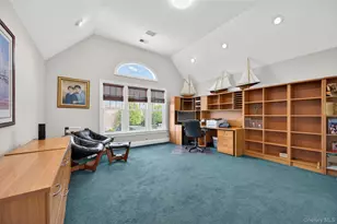 62 Pembroke Dr, Glen Cove, NY 11542 - Photo 22