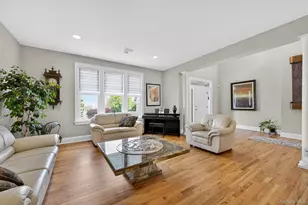 62 Pembroke Dr, Glen Cove, NY 11542 - Photo 8