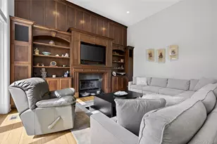 62 Pembroke Dr, Glen Cove, NY 11542 - Photo 18