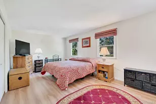 416 3rd St, Greenport, NY 11944 - Photo 10
