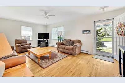 416 3rd Street, Greenport, NY 11944 - Photo 2