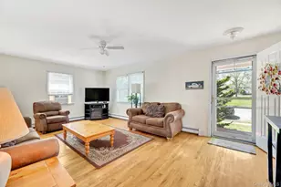 416 3rd St, Greenport, NY 11944 - Photo 2