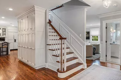 12 Whitehall Road, Rockville Centre, NY 11570 - Photo 4