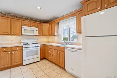 307 6th Avenue, Saint James, NY 11780 - Photo 20