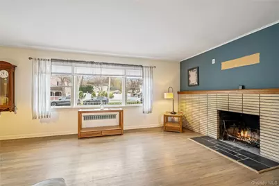 307 6th Avenue, Saint James, NY 11780 - Photo 10