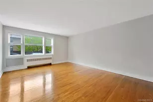 504 Pelham Rd, New Rochelle, NY 10805 - Photo 4