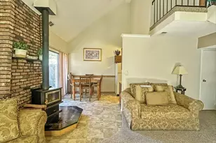 135 Fieldstone Ct, Middle Island, NY 11953 - Photo 4