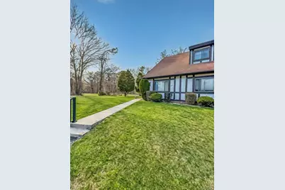 135 Fieldstone Court, Middle Island, NY 11953 - Photo 2