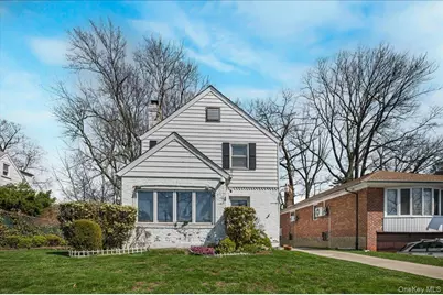 8145 Utopia Parkway, Jamaica, NY 11432 - Photo 2