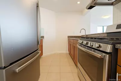 6070 Woodhaven Boulevard #4E, Elmhurst, NY 11373 - Photo 4