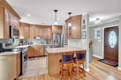 34 Hunter Place, Smithtown, NY 11787 - Photo 14