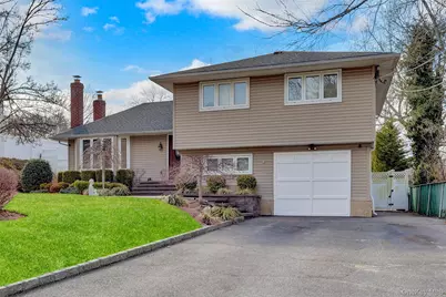 34 Hunter Place, Smithtown, NY 11787 - Photo 1