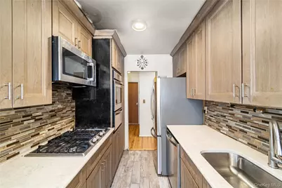 600 Locust Street #3G, Mount Vernon, NY 10552 - Photo 6