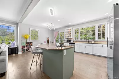 16 Mackay Way, Roslyn, NY 11576 - Photo 6