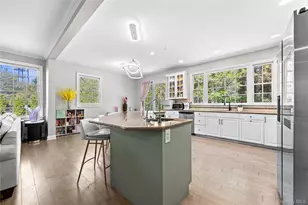 16 MacKay Way, Roslyn, NY 11576 - Photo 6