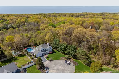 10 Clemens Court, East Setauket, NY 11733 - Photo 4