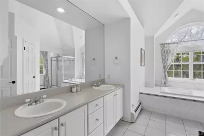 10 Clemens Court, East Setauket, NY 11733 - Photo 22
