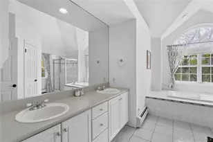 10 Clemens Ct, East Setauket, NY 11733 - Photo 22