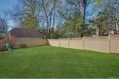 19 Nassau Road, Larchmont, NY 10538 - Photo 28