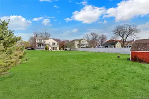 150 W Islip Rd, West Islip, NY 11795 - Photo 30