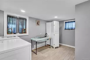 150 W Islip Rd, West Islip, NY 11795 - Photo 20