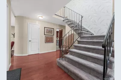 254 Meredith Lane, West Hempstead, NY 11552 - Photo 14