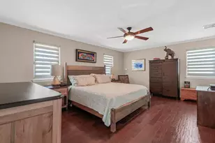 254 Meredith Ln, West Hempstead, NY 11552 - Photo 16