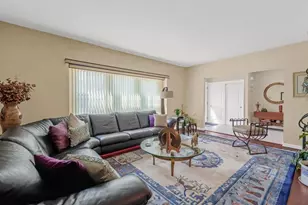 254 Meredith Ln, West Hempstead, NY 11552 - Photo 4