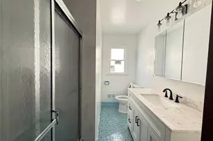 57-10 246th Pl, Little Neck, NY 11362 - Photo 8