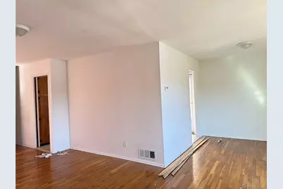 57-10 246th Place, Little Neck, NY 11362 - Photo 4