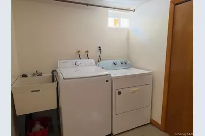 268 Schenck Avenue, Great Neck, NY 11021 - Photo 16