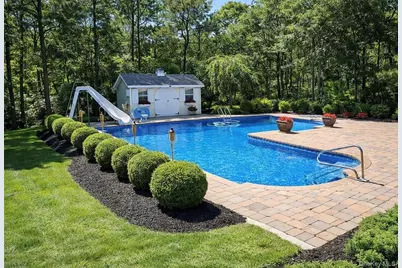 10 Messina Avenue, Center Moriches, NY 11934 - Photo 2