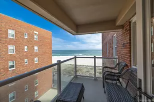 370 W Broadway, Long Beach, NY 11561 - Photo 14