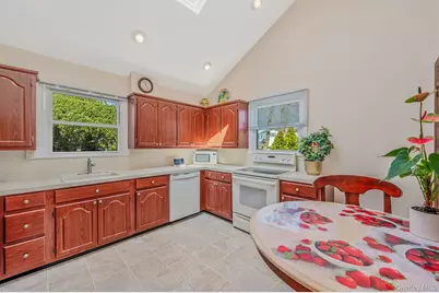 1672 Eyre Place, North Bellmore, NY 11710 - Photo 14