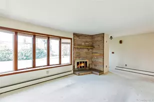 4 Carino Dr, Hicksville, NY 11801 - Photo 8