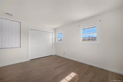 46 Elmtree Lane, Jericho, NY 11753 - Photo 8