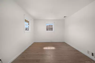 46 Elmtree Lane, Jericho, NY 11753 - Photo 12