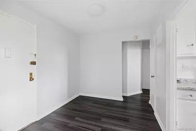 33-24 Junction Blvd #6R, Jackson Heights, NY 11372 - Photo 8