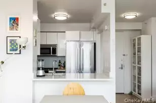 4705 Center Blvd, Long Island City, NY 11109 - Photo 8