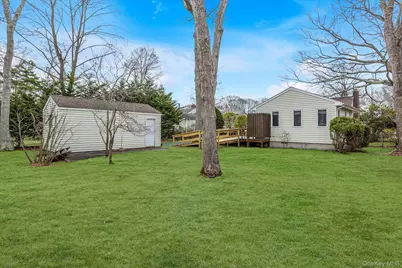 74 Country Club Road, Bellport, NY 11713 - Photo 18