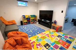 289 Roselle St, Mineola, NY 11501 - Photo 16