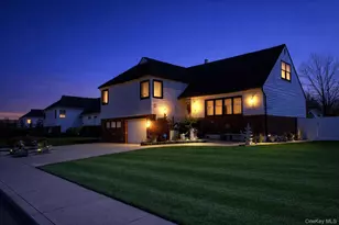 13 Noon Pl, Freeport, NY 11520 - Photo 2