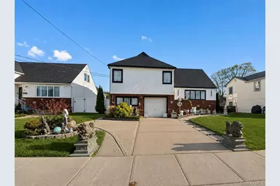 13 Noon Place, Freeport, NY 11520 - Photo 2