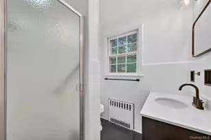 4 Scenic Dr, Poughkeepsie, NY 12603 - Photo 22