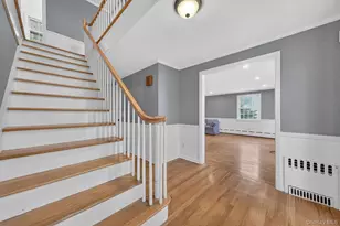 4 Scenic Dr, Poughkeepsie, NY 12603 - Photo 4
