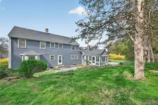 4 Scenic Dr, Poughkeepsie, NY 12603 - Photo 30
