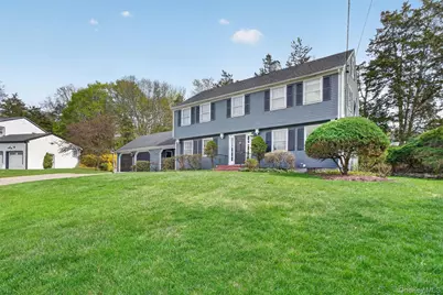 4 Scenic Drive, Poughkeepsie, NY 12603 - Photo 1